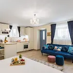 Old Town Cozy In Walk To Diocletians Palace And Beaches Appartement Split