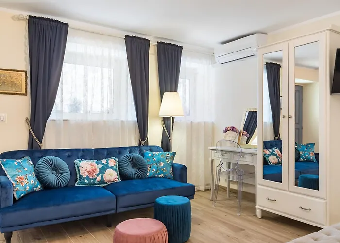 Old Town Cozy In Walk To Diocletians Palace And Beaches Apartman *