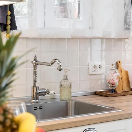 Apartamento Stylish Old Town Walk To Diocletian's Palace & *